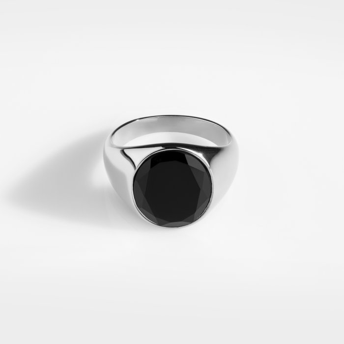 Oval Black Onyx Signature - Sølvtonet ring